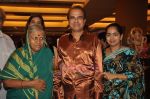 Suresh Wadkar at Anant Mahadevan_s Mee Sindhutai Sapkal success bash in Worli, Mumbai on 29th July 2011 (127).JPG